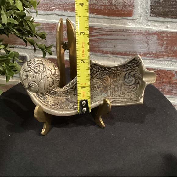 Vintage Metal Crafted Unique Boot Shoe Elf Slipper Ashtray - Rare - Collectible - Picture 11 of 11